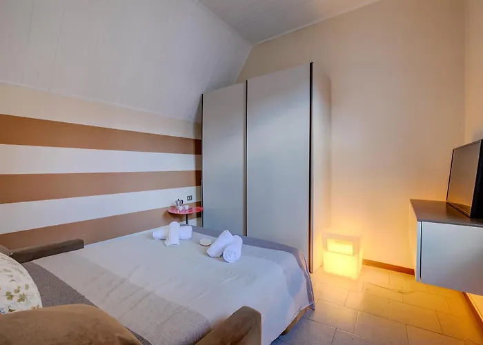 아파트 Gabriella - Happy *